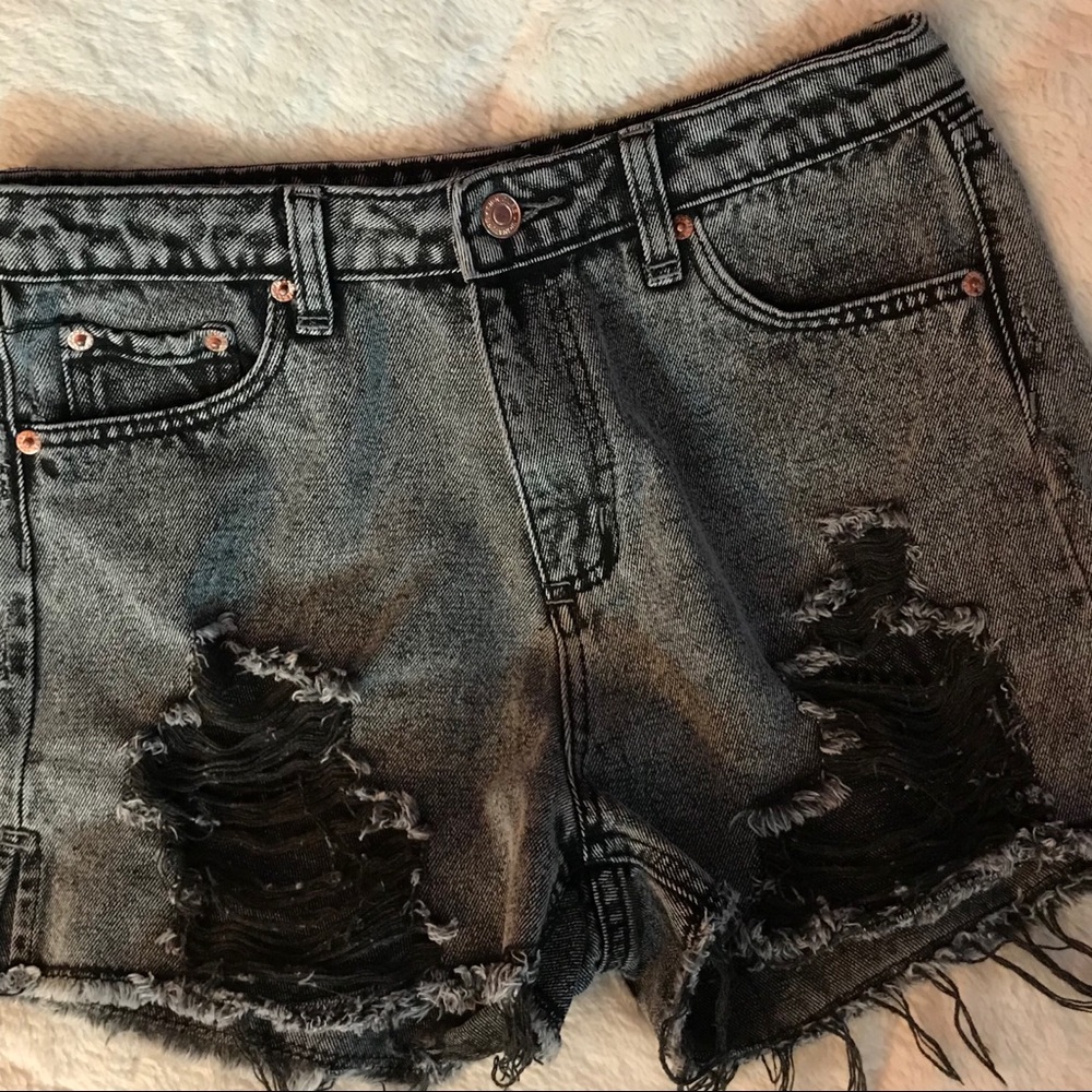 Black Denim Shorts ⭐️